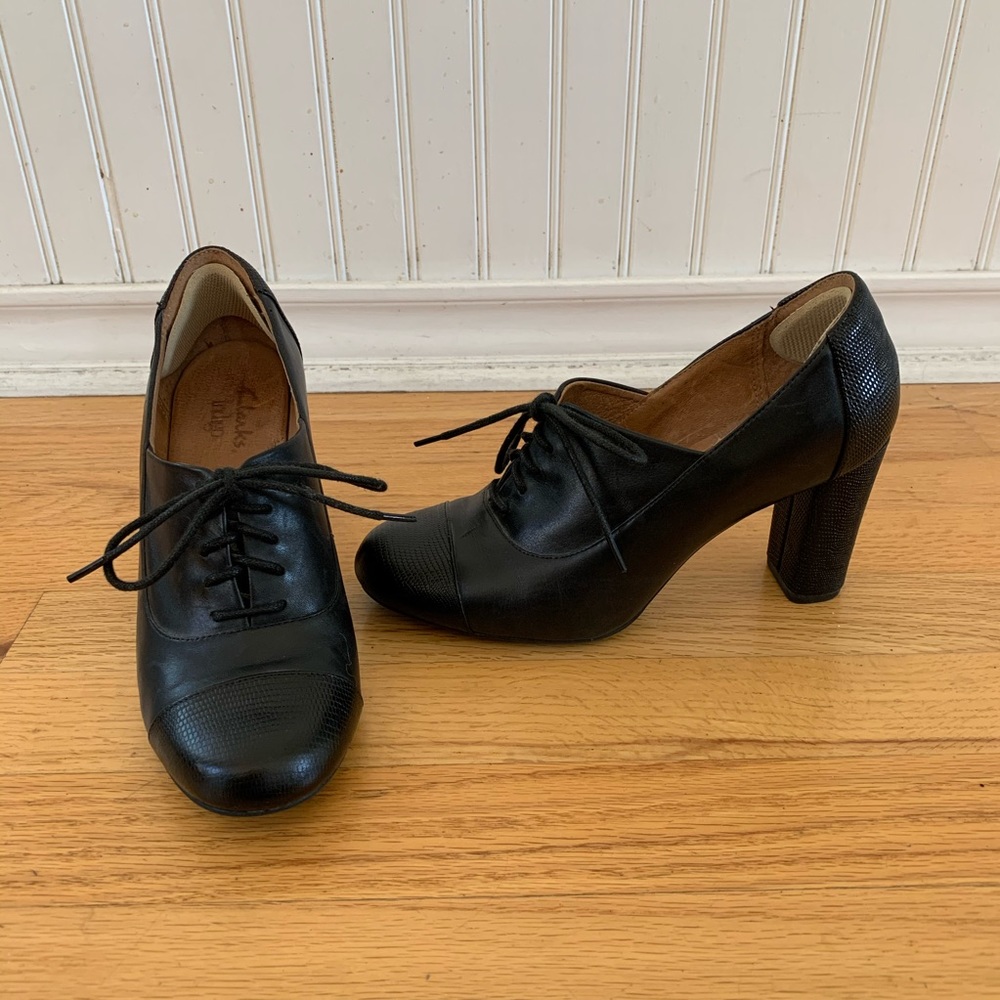 Clarks Mary Jane heels- size 6.5